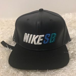 Nwt Nike SB Hat/Skateboarding Cap,Black,snapback